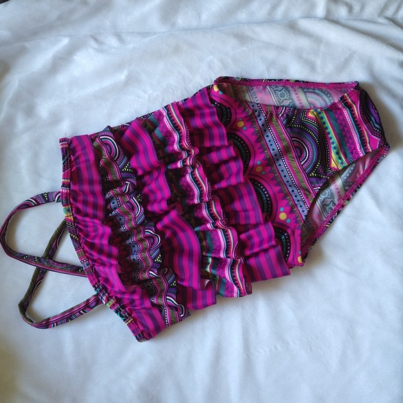 3T: MULTICOLOR SWIM SUIT. Cat & Jack - Picture 2 of 7